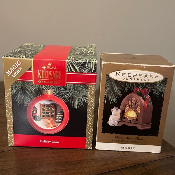Two Hallmark Magic Light Ornaments - Picture 1 of 9